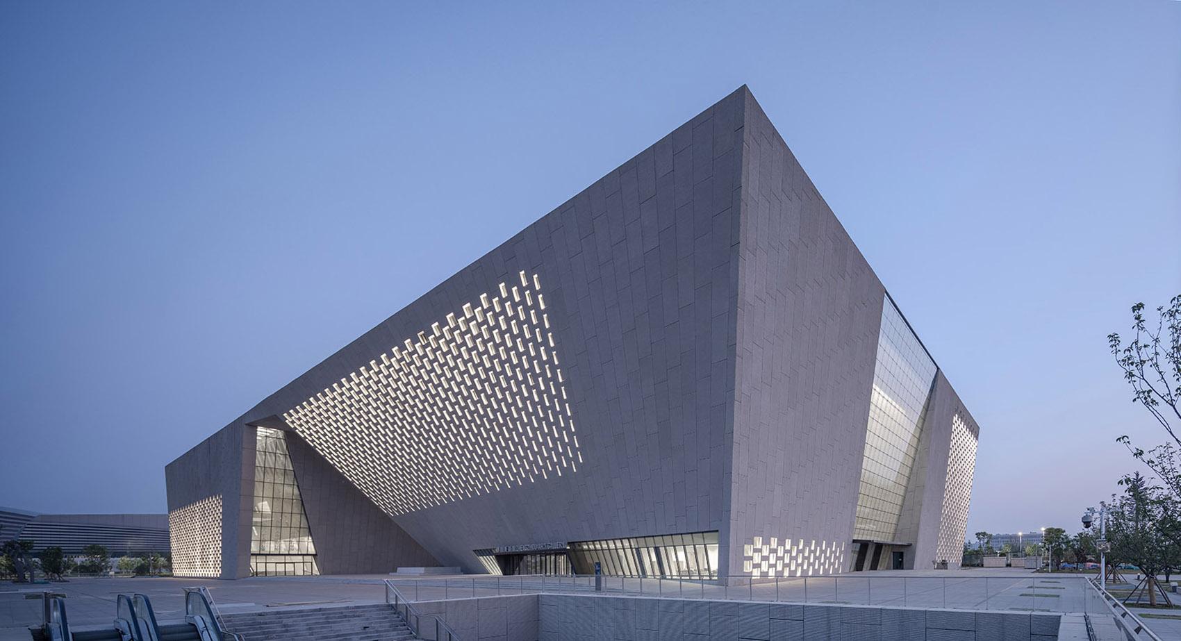 建筑材料新宠uhpc在郑州美术馆新馆档案史志馆中的应用