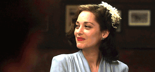 约会万般风情还要看电影中的撩人女二号