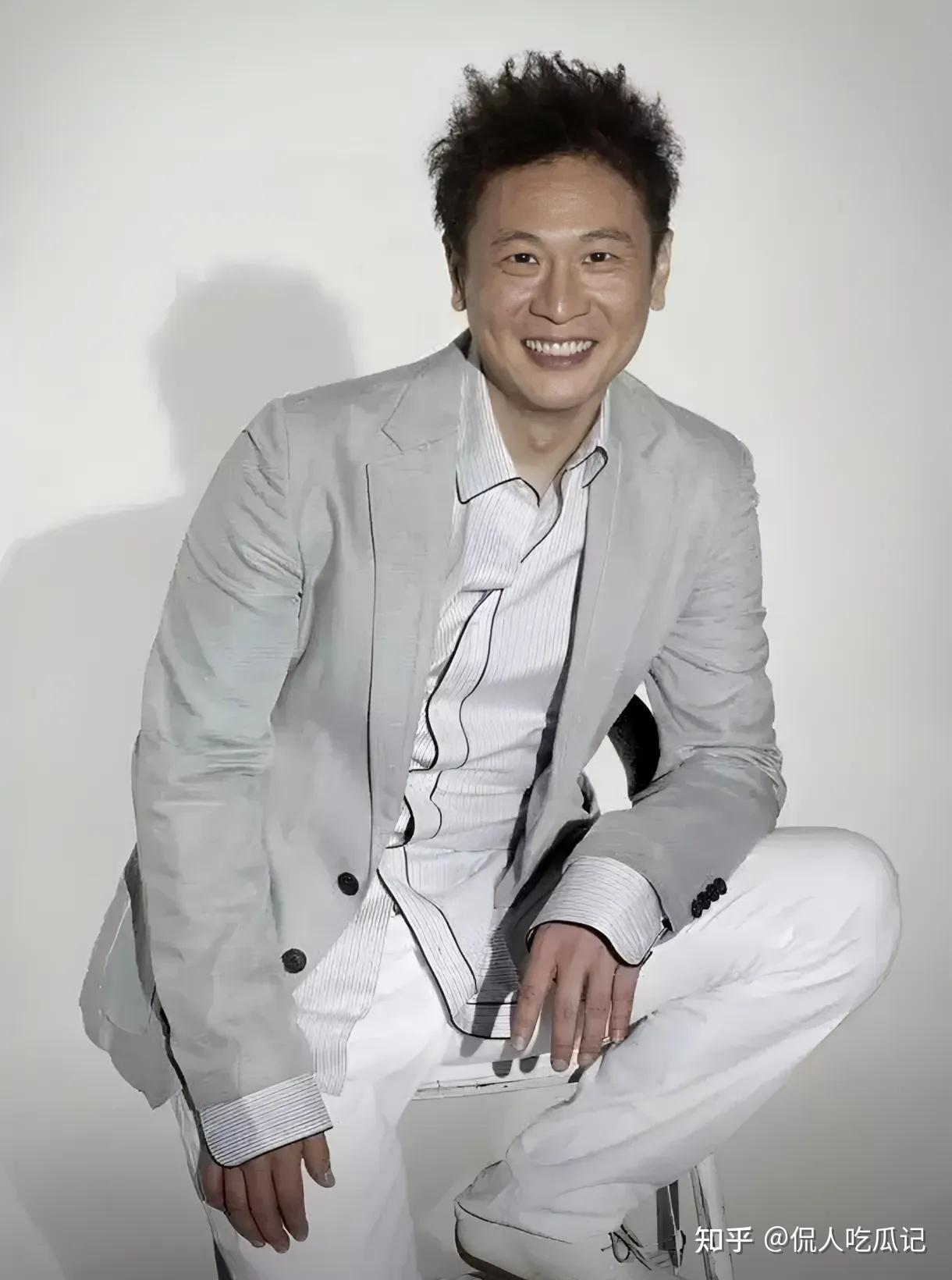 张世：与妻子恋爱长跑，演技封神也曾被封杀，59岁隐居是隐形富豪 - 知乎