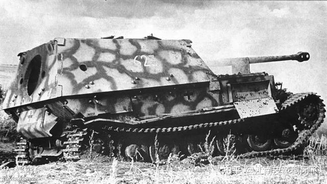 英雄连2东德指挥官历史考究