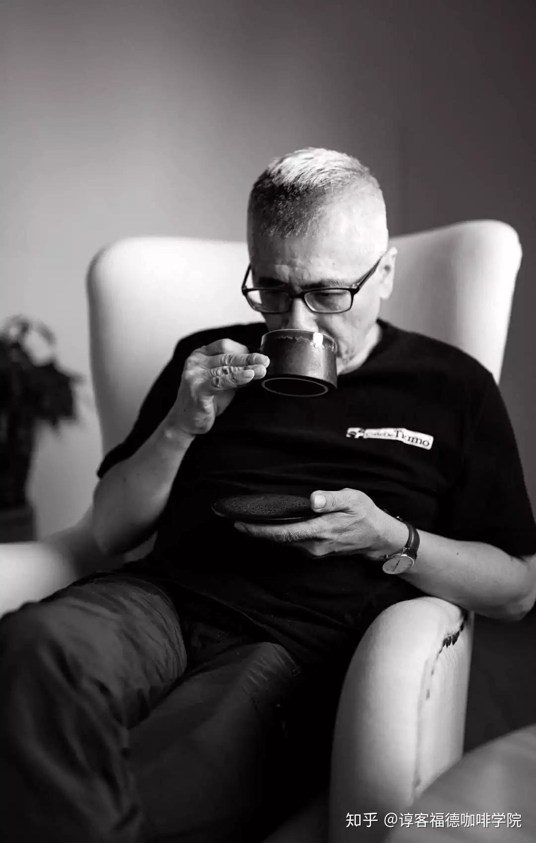 曾经的职业鼓手如今的烘焙匠人咖啡让我上瘾了40年