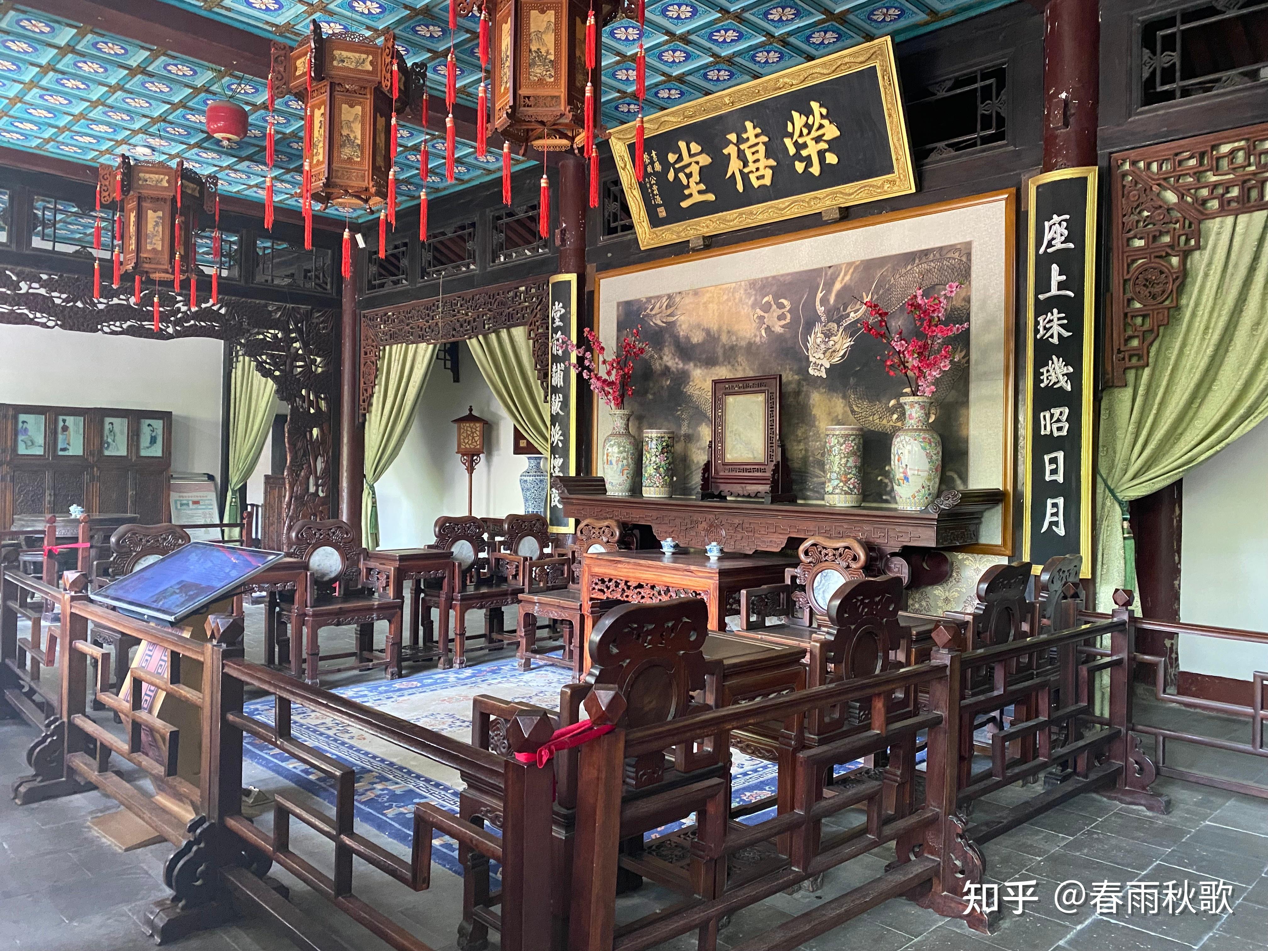 《红楼梦》剧组在荣国府拍摄了近两个月,两千多个镜头,其中"元妃省亲"