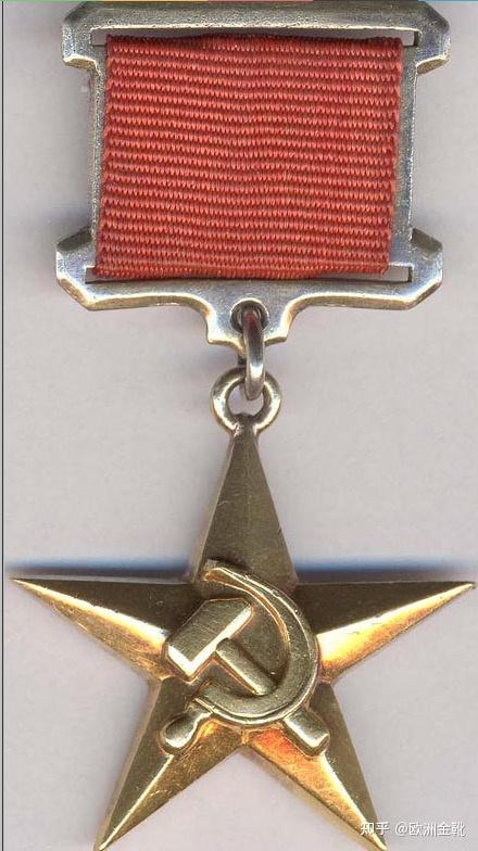 党内最高荣誉七一勋章首次颁授29名同志获七一勋章你对功勋党员有什么