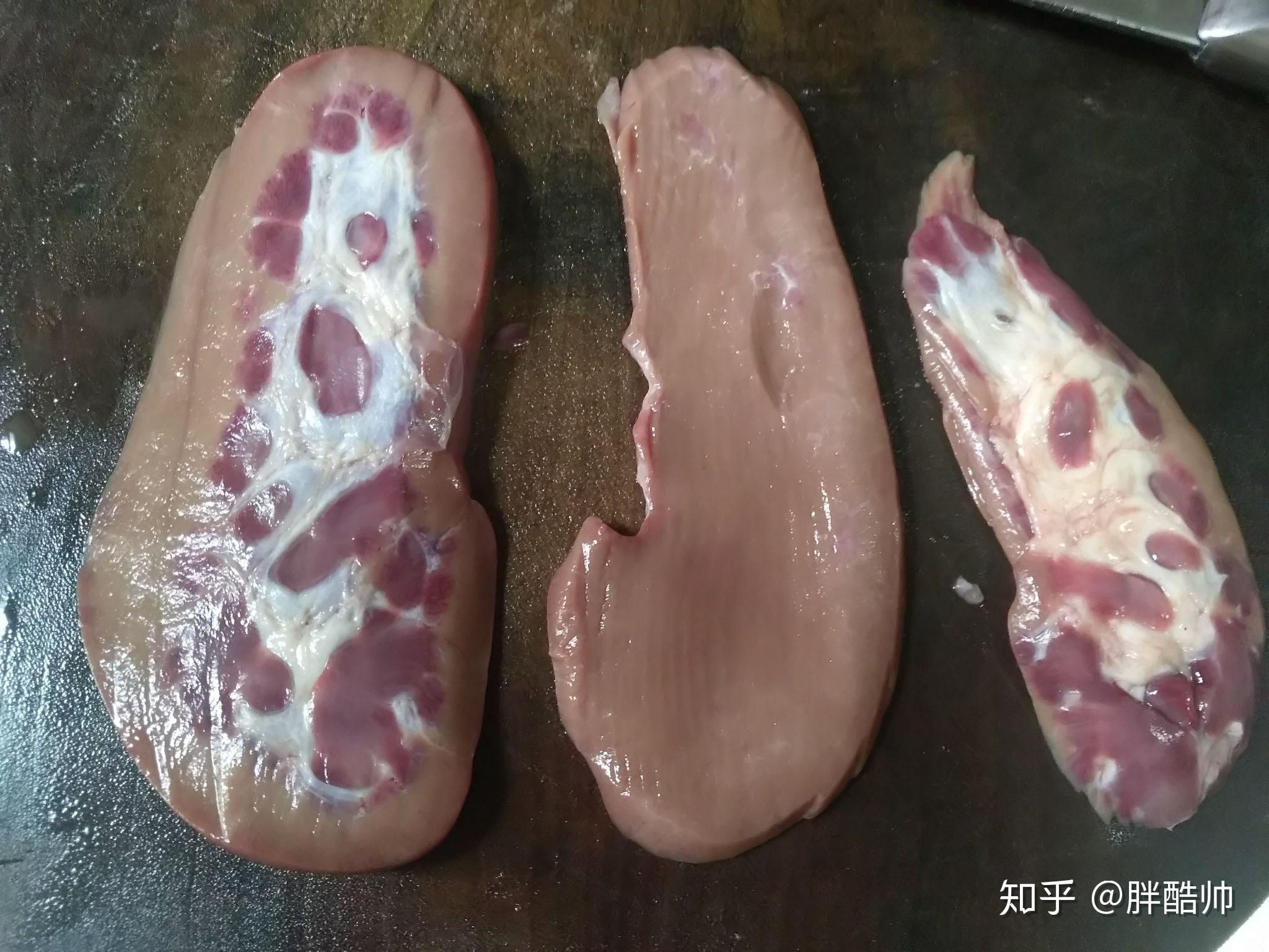 一破两半,平刀去腰臊如右半拉,要舍得丢来办正事,一个猪腰子多余的