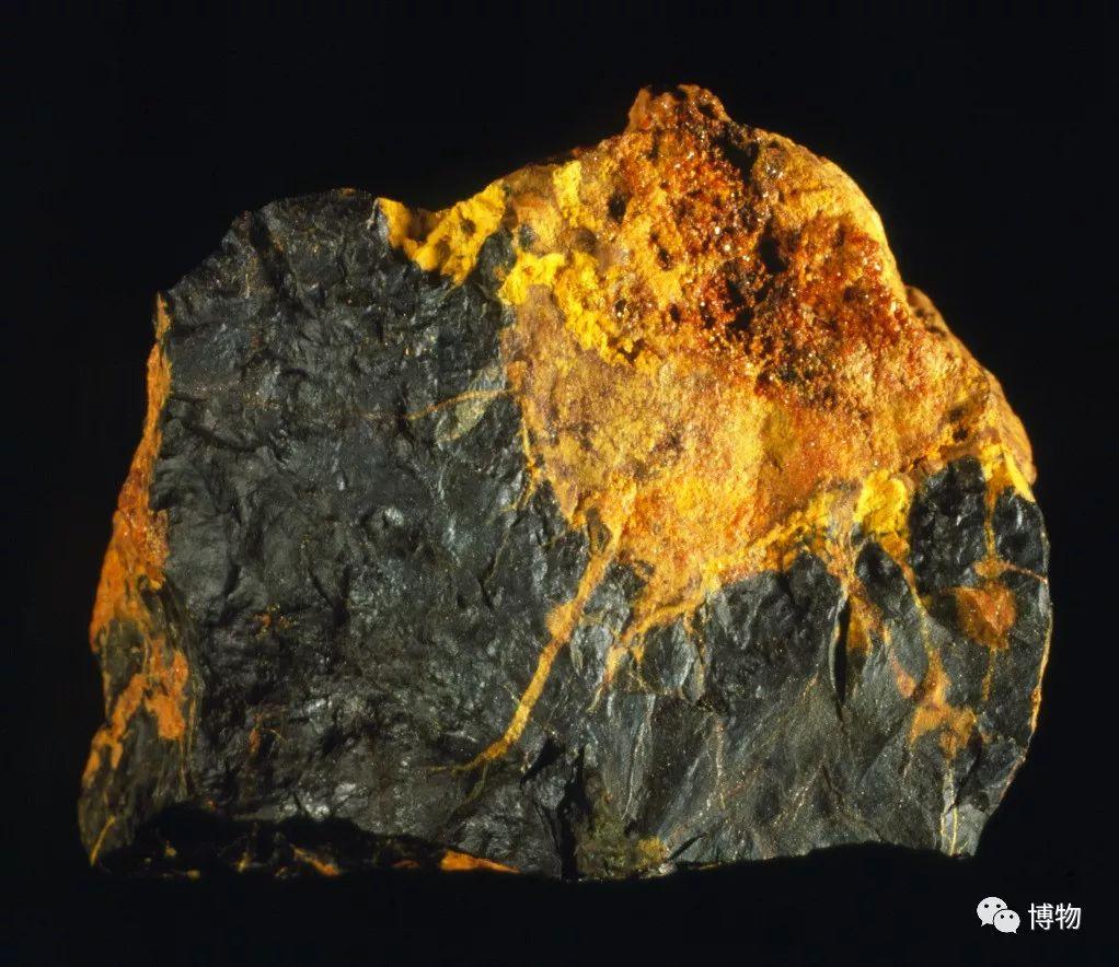 铀元素在地壳中的含量为2.5/1000000,这么看起来