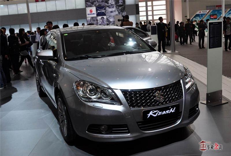 请问最便宜的四驱轿车多少钱能买到