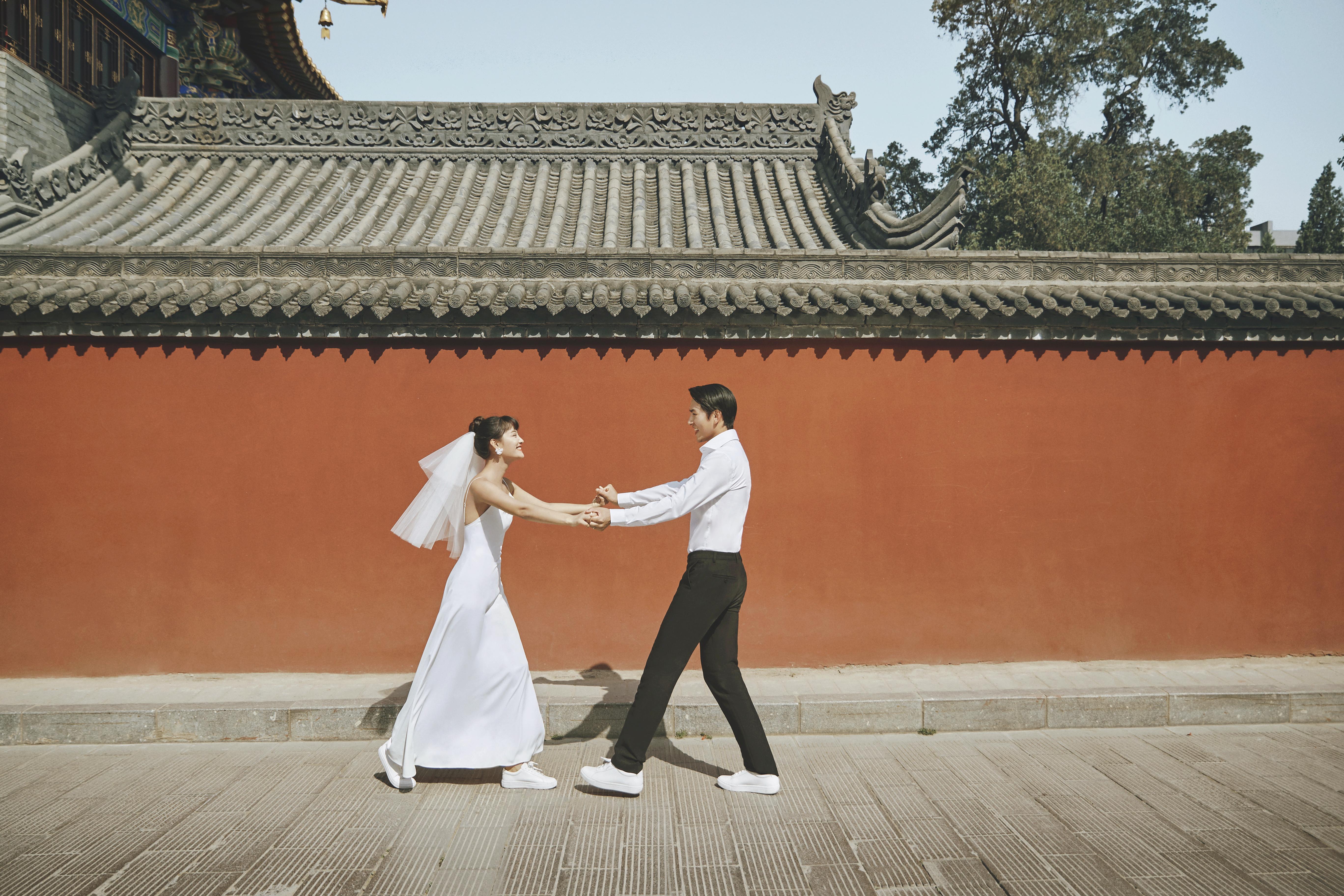 以西安城墙为背景拍婚纱照,怎么拍好看?