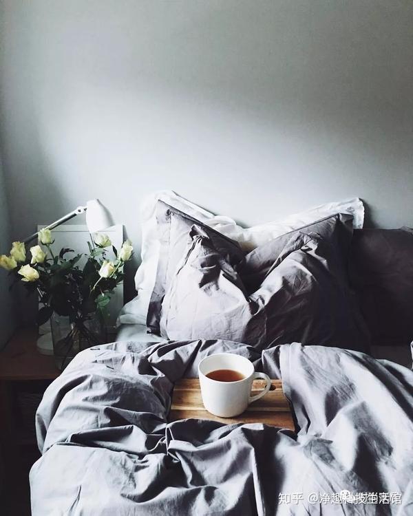 7种姿势床上躺在家宅出好时光