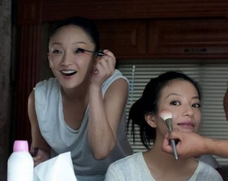 年少不更事,拍《画皮》时,周迅和赵薇互相踢椅子 - 知乎