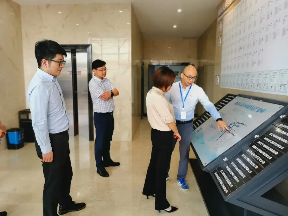 湖州市团市委书记汤佩佩带队莅临天适力承新经济产业园调研