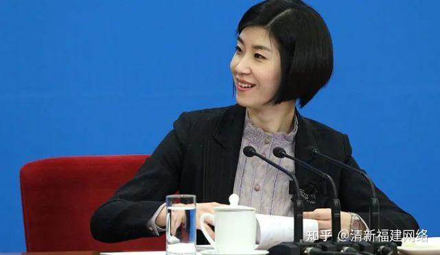 翻译女神张璐履新外交部翻译司副司长丨多年亮相总理记者会