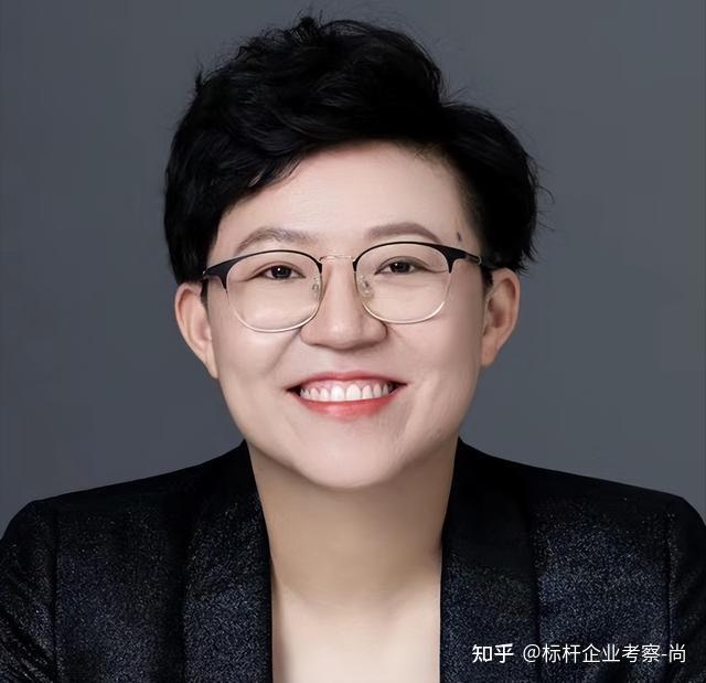 “最火商业导师”张琦,单月涨粉1200万,凭什么她能一炮而红? - 知乎