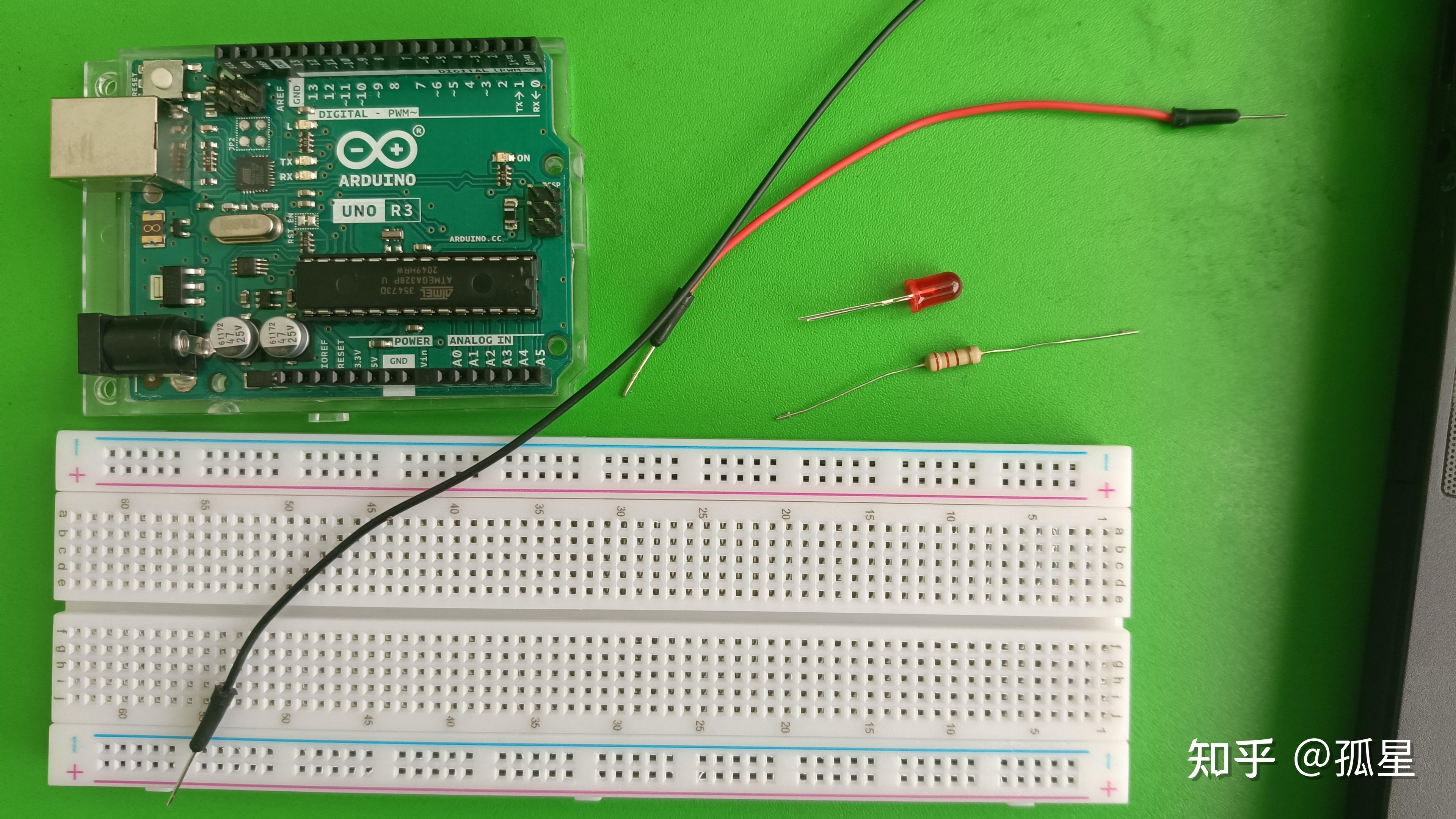 我们就可以连线了先用黑线接地,连接到开发板的gnd口就可以了其实不