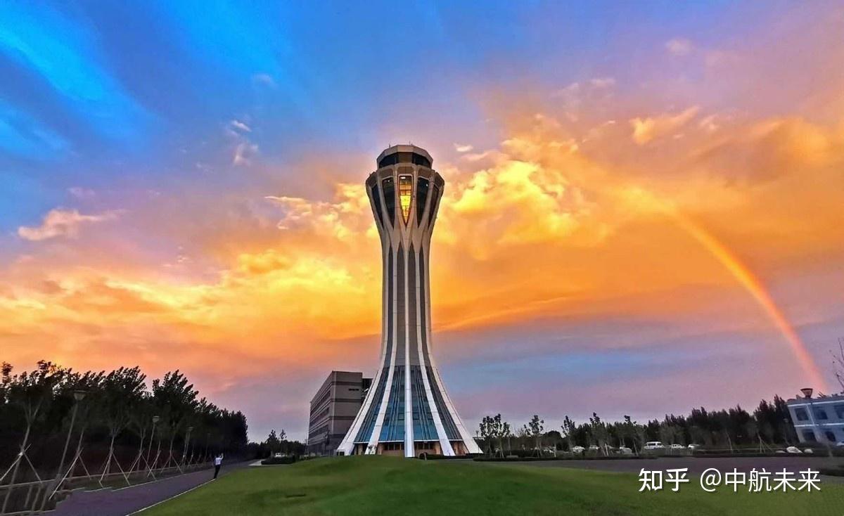 机场塔台里的工作是怎样的? - 知乎
