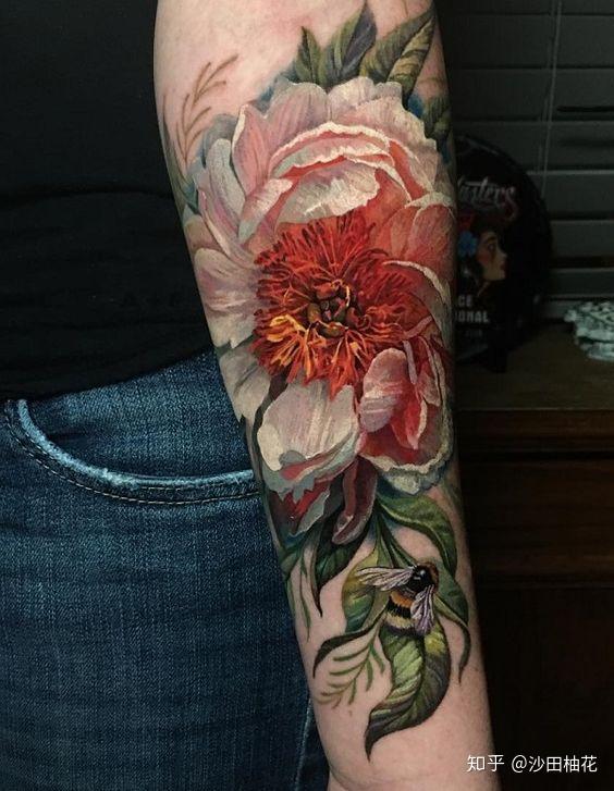 经典黑灰吸睛彩色我的纹身到底要选什么颜色呢