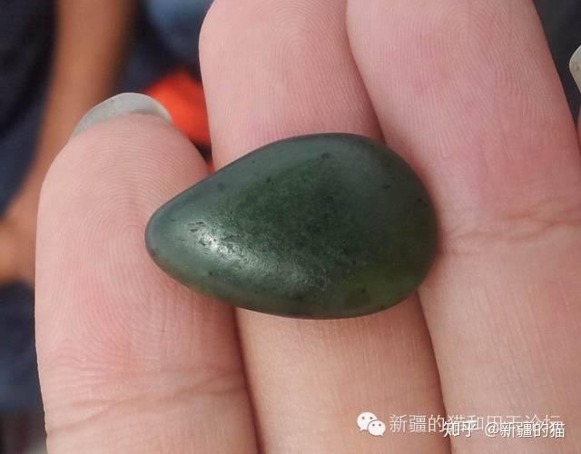 【和田玉】岫玉类卡瓦石的黑点杂质特征 - 知乎