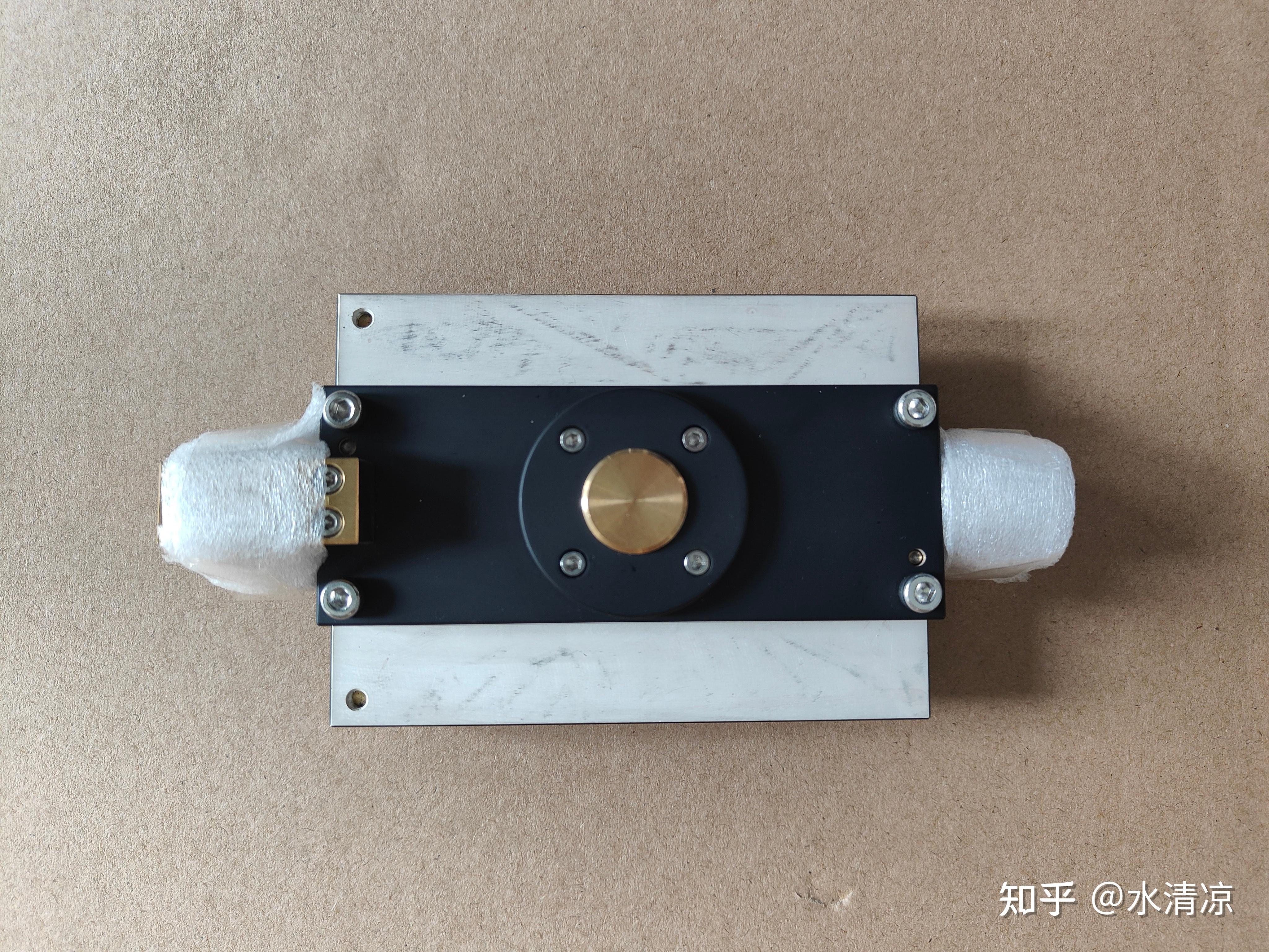 谐振器执行测量所需的额外设备:微波 q 表或矢量网络分析仪测量程序