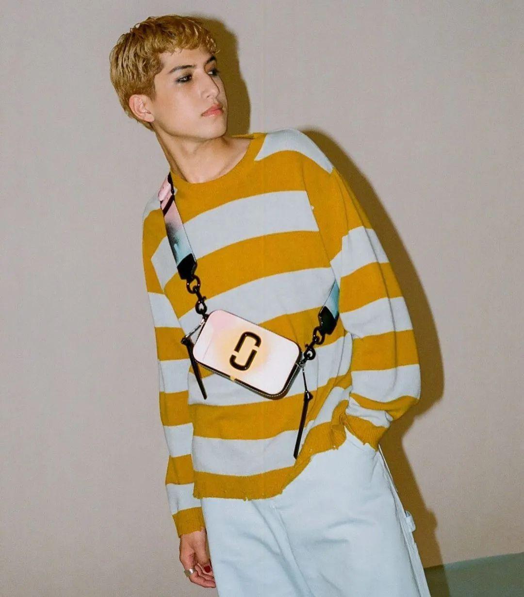 upopfunkyboy追星追成超级新星身高193的混血kol成名史