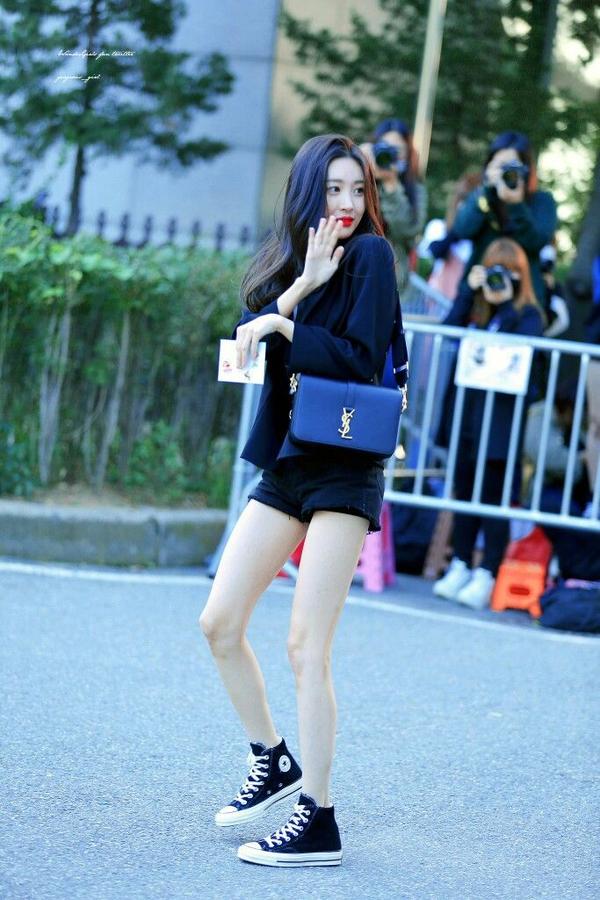 我正在使用方法是把李宣美换成手机屏幕.