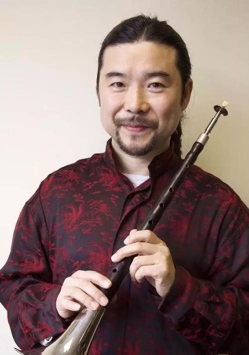 "国乐骄子"郭雅志却让唢呐彻底时尚了一回,今年他在成都进行了一场名