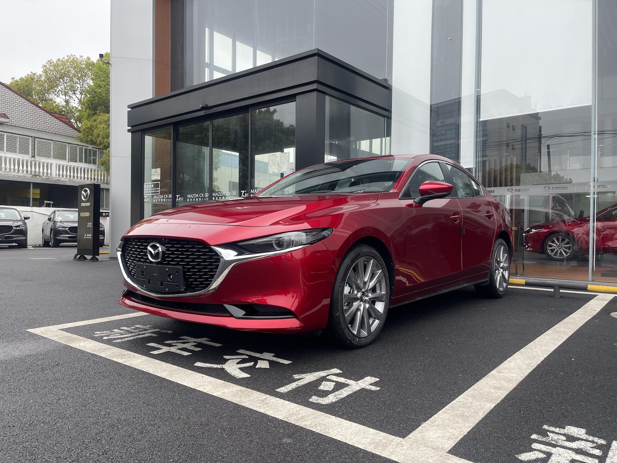 59万起售,到店实拍2021款马自达3昂克赛拉 - 知乎