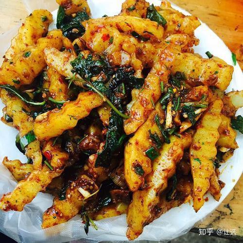 贵州特色美食炸洋芋看到就让人流口水的特色美食
