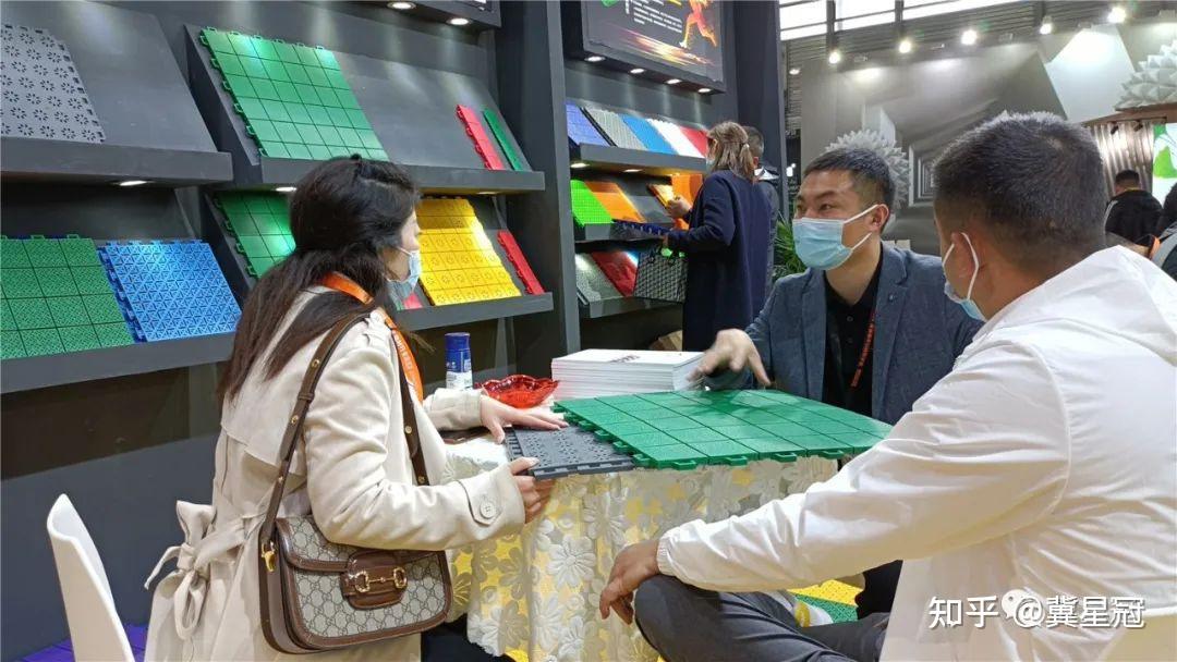 凭借强大的品牌实力兼具品质及特色的定制产品冀星冠展