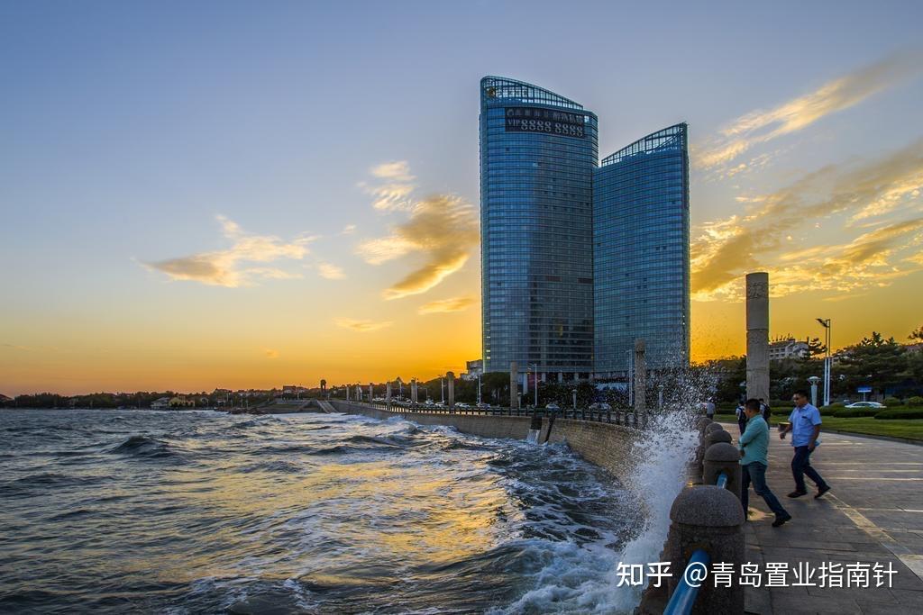 在青岛,好的都市大平豪宅,有香港路的万丽海景,深蓝中心,海信麦岛君澜