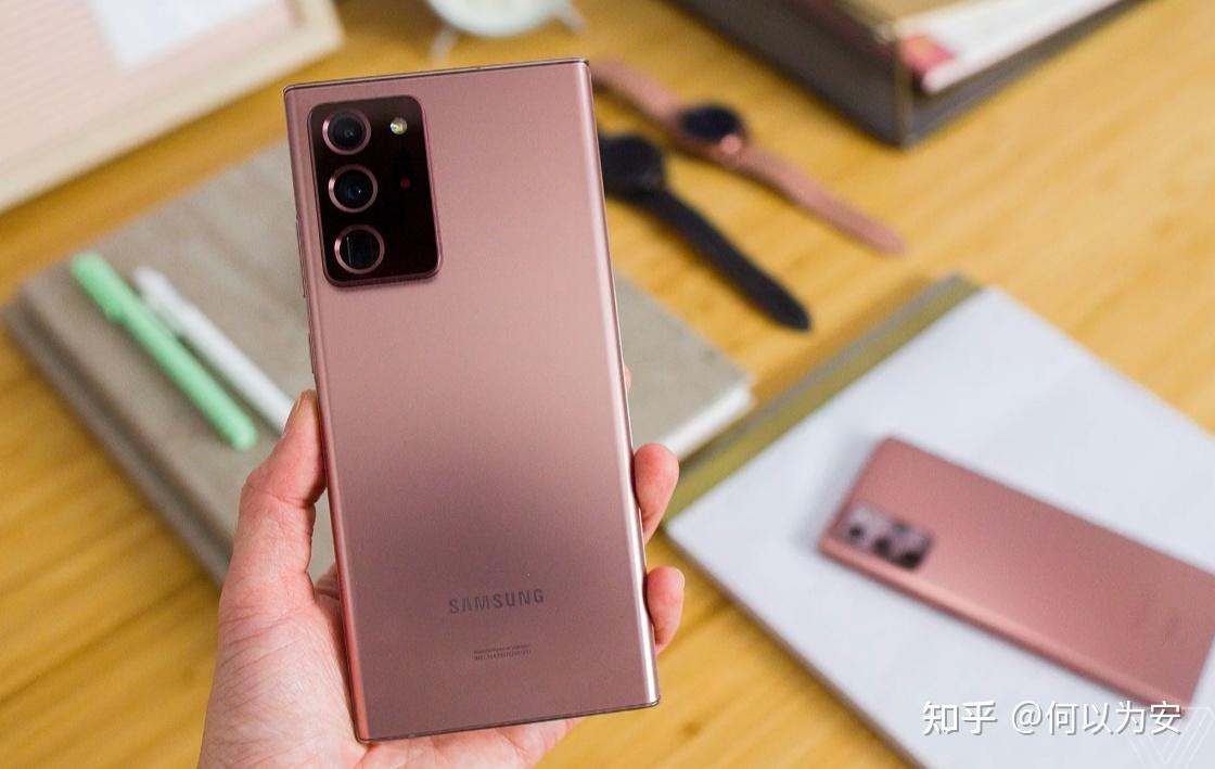 note20uitra的外观设计与配置依然可圈可点,其品质放在2021年依然是