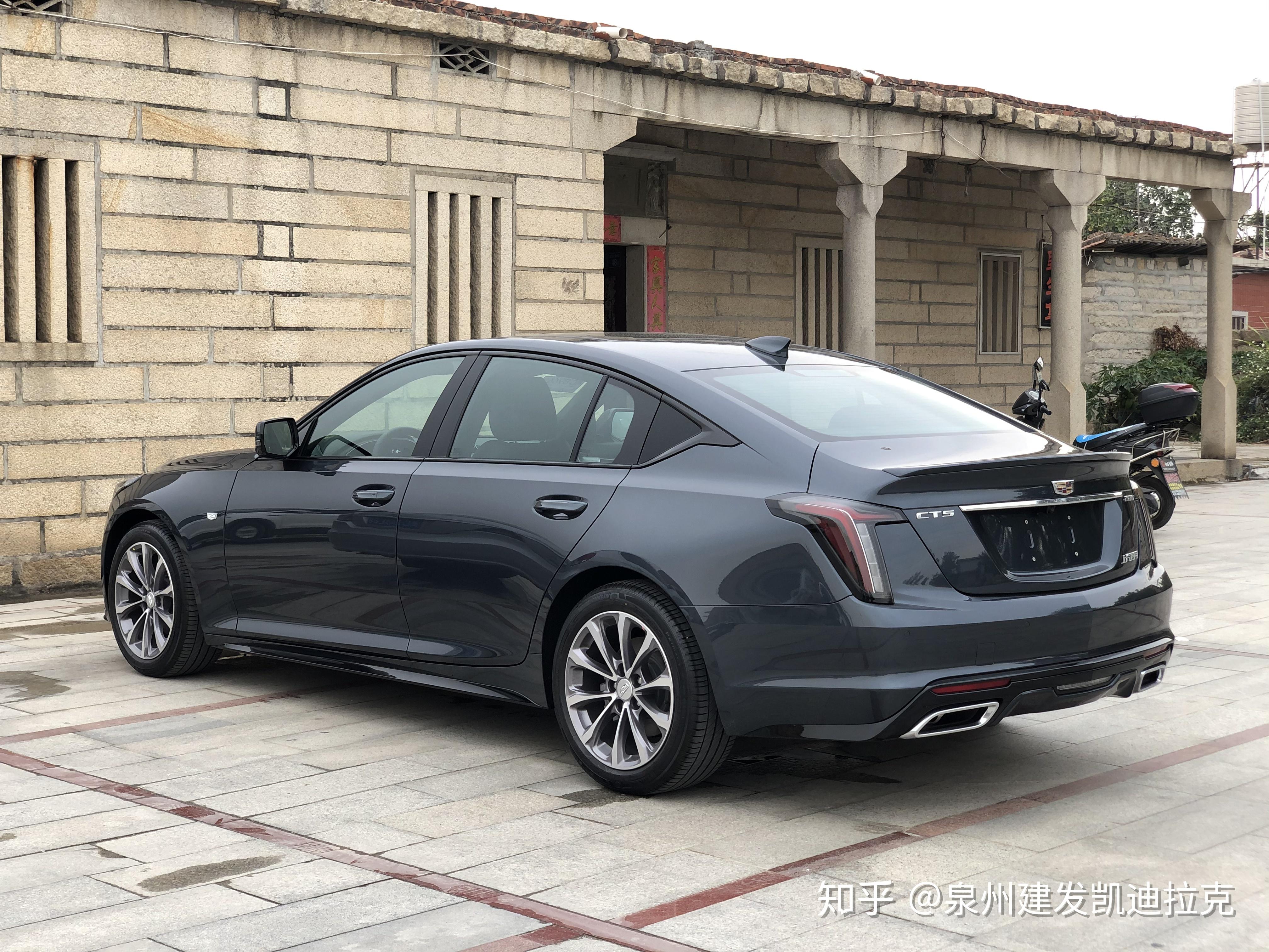 灰色的ct5好看么