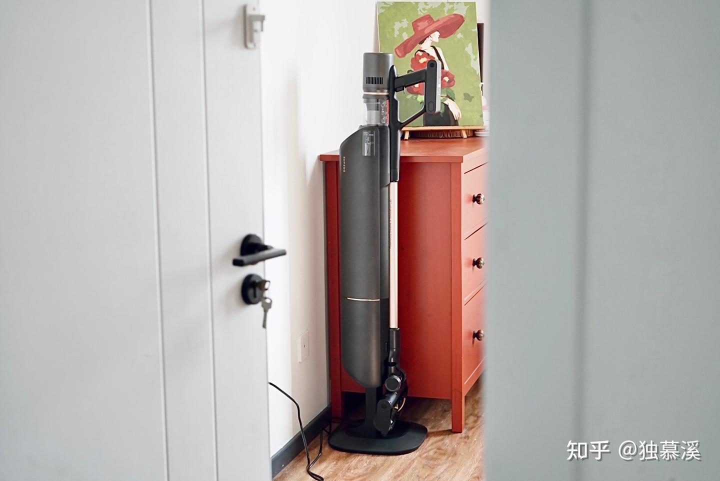 别跟风买吸尘器!春晚同款追觅Z20 Station 旋锋版 10天全场景实测,值不值得买?一文告诉你!