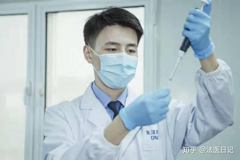 25岁最帅南京法医一根头发丝破裂女尸案