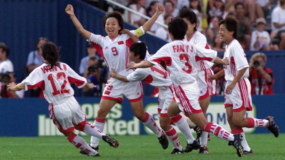 中国女足出征世界杯(中国女足出征世界杯图片)