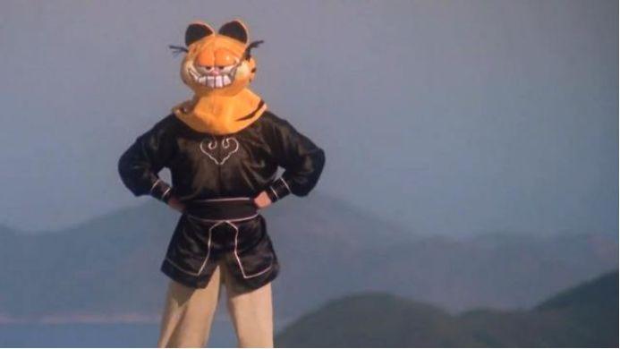 况且何金银还以蒙面人的身份打败过柔道主将黑熊,身怀"无敌风火轮"