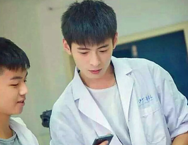 中国高校男老师穿搭大赏 知乎