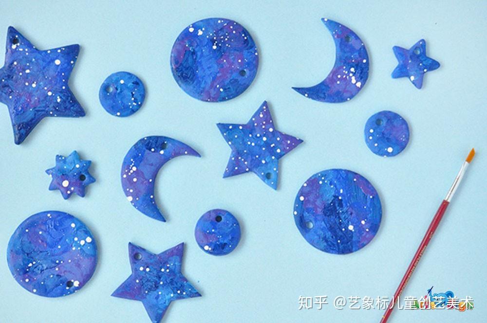 吸管2.丙烯颜料3.颜料刷4.天然海绵5.蓝色轻粘土6.星空系列的模具7.