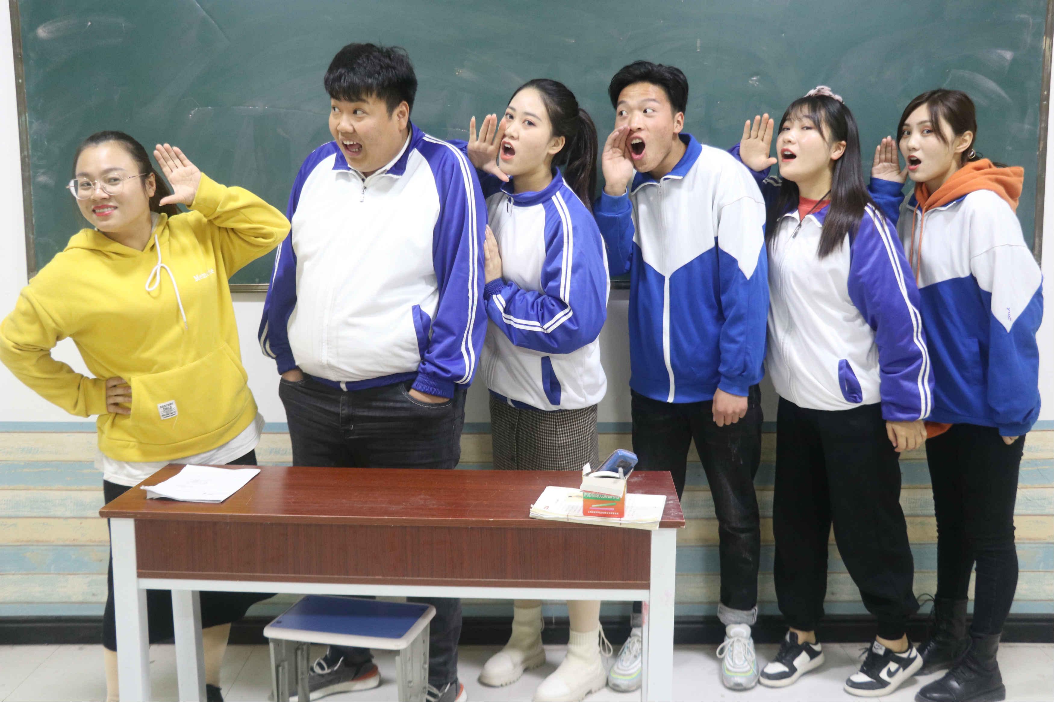 运动会1学校秋季运动会同学们展示学子运动风采太有趣了