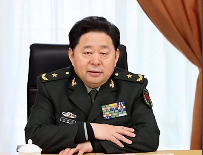 军中巨贪谷俊山把20岁女儿推到别人的床上