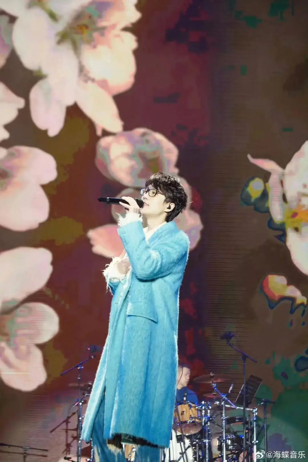 如果许嵩现象不断出现乐坛就离下一个黄金年代不远了