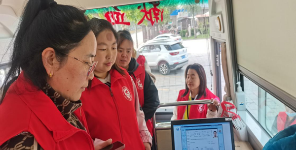 祁县开展世界红十字日宣传活动