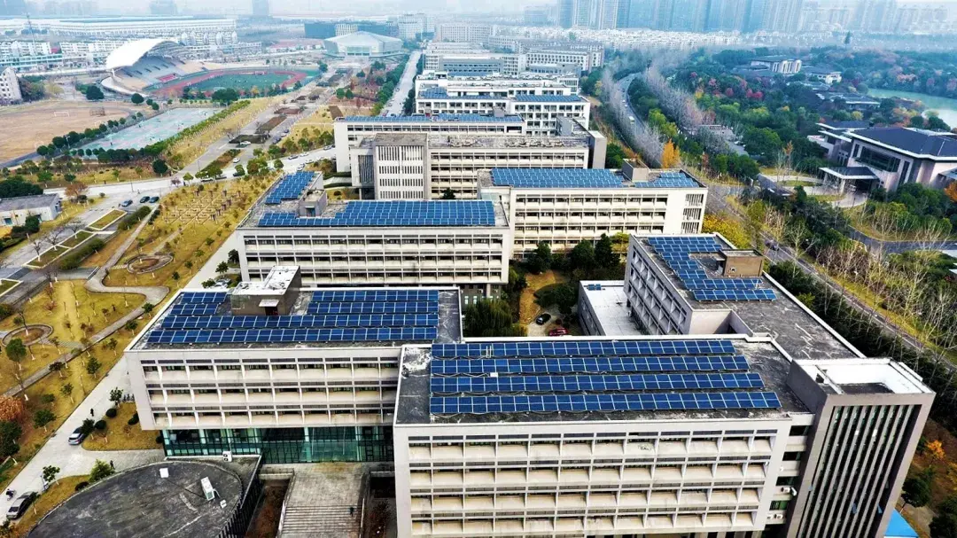 学校光伏电站项目等高校光伏电站项目成为全国大学光伏校园的典型代表
