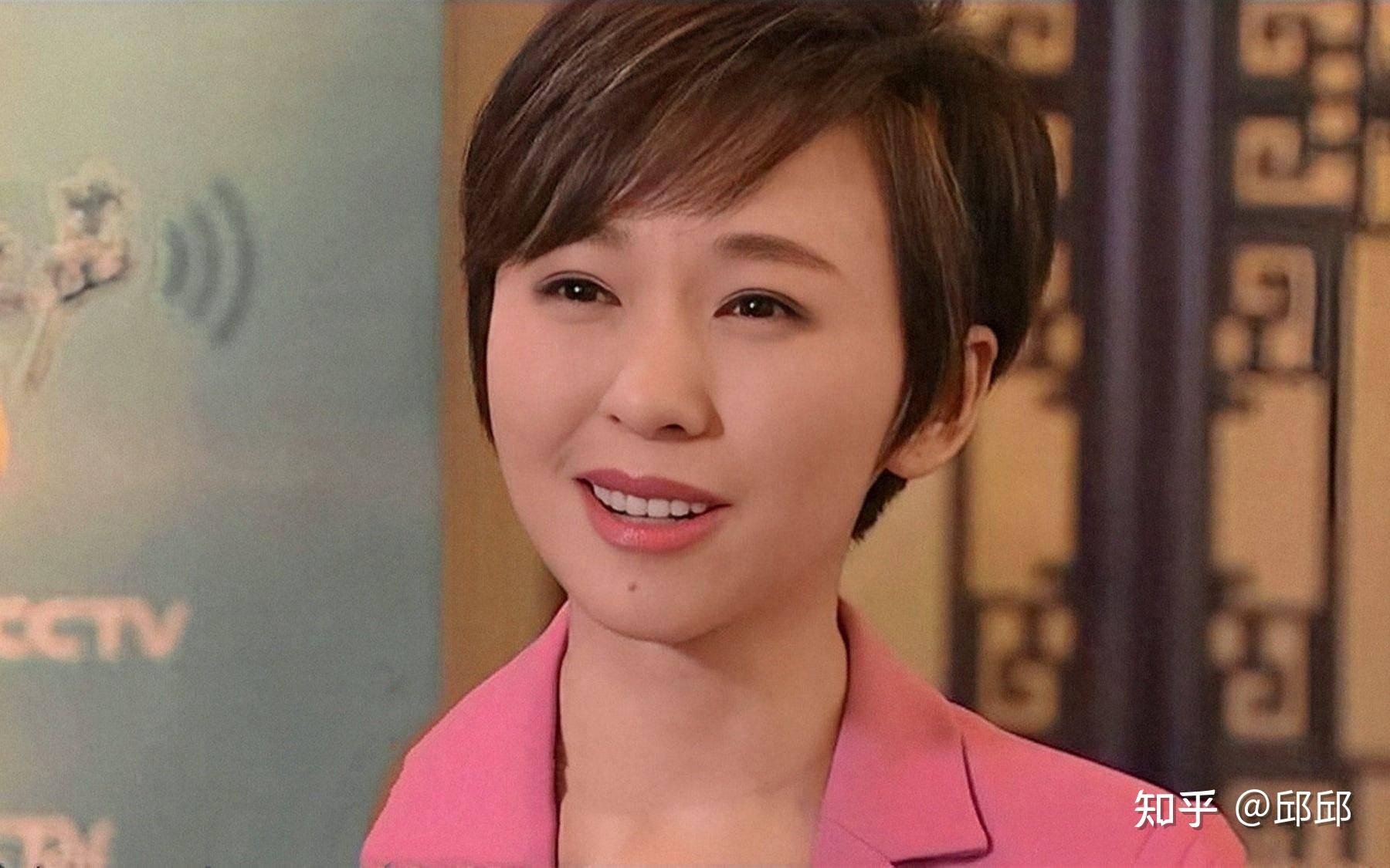 欧阳夏丹:最美央视女主播,如今被央视除名,没有固定工作