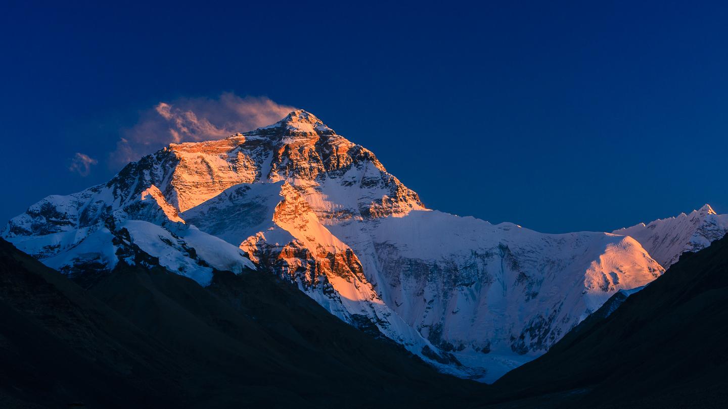 世界最高山,上的山,的山峰_大山谷图库