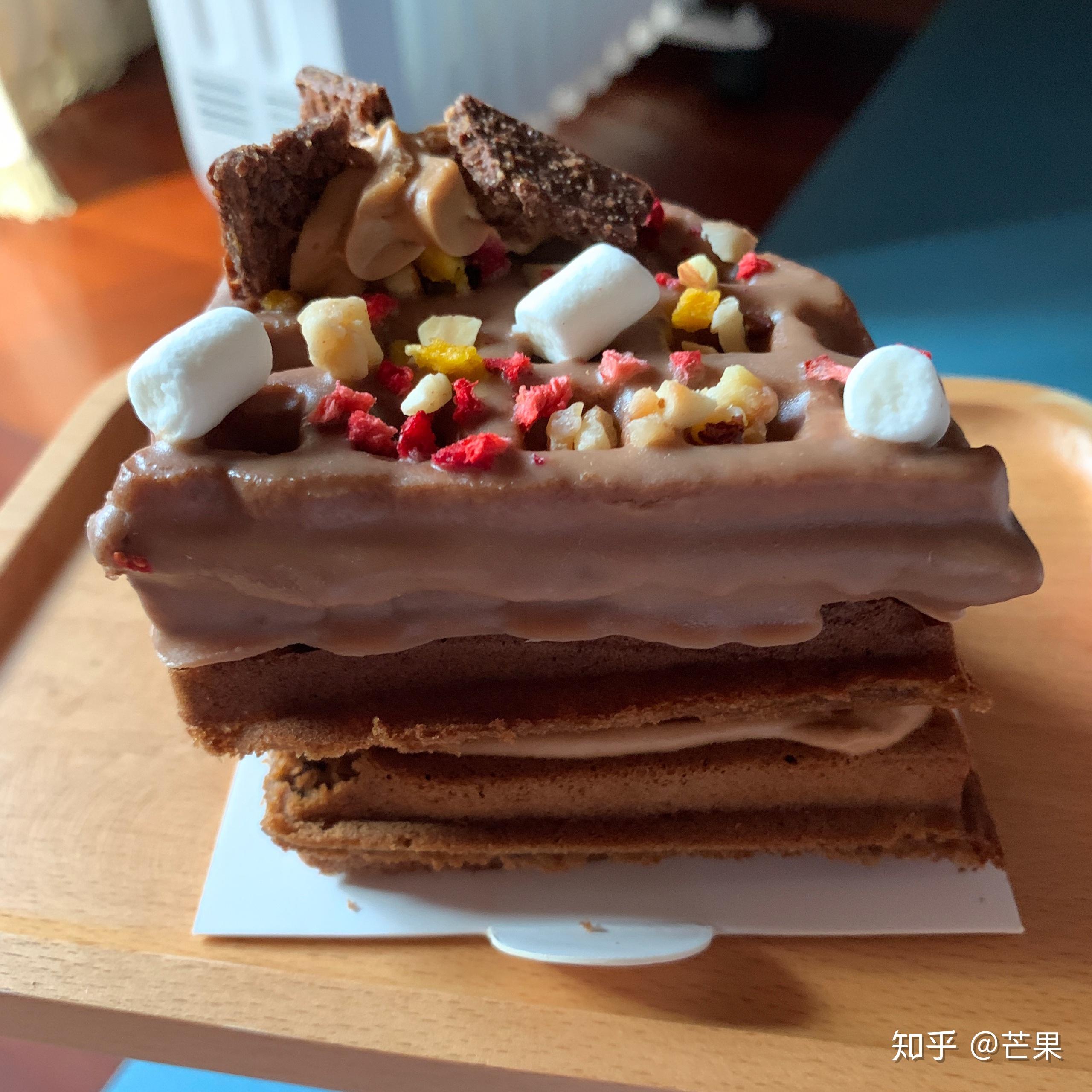 星巴克的新款蛋糕真美味！（圣诞系列）Chocolate Praline Cake@Starbucks （NTU）