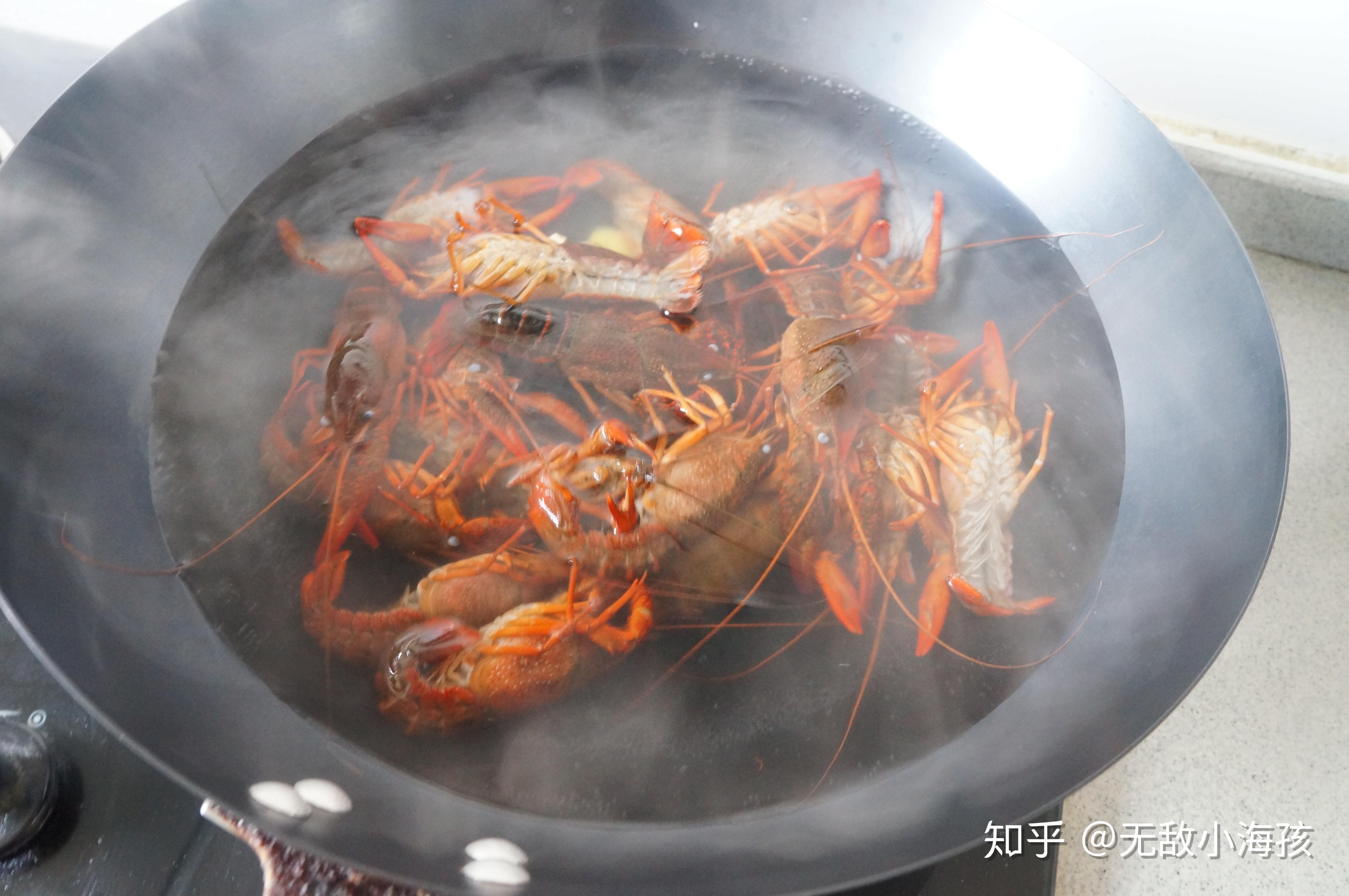 天津这家旮旯小店的冰镇小龙虾成了南开区一霸，不排队根本吃不到！