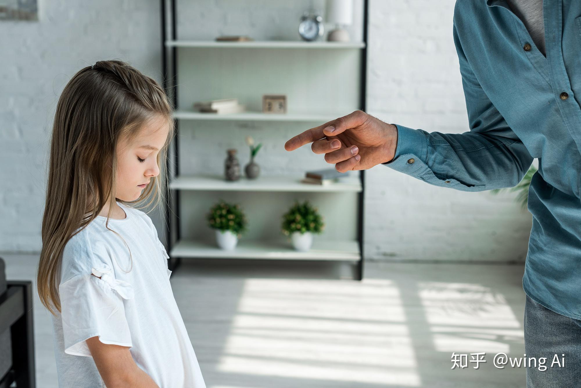 你快乐吗?懂事的孩子!