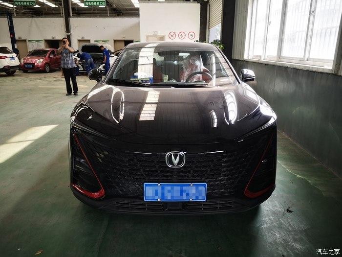 黑色长安uni-t,不一样的风格,感受它的魅力