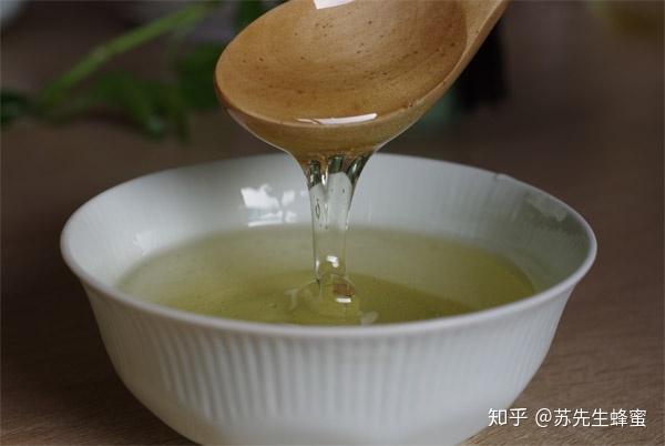 蜂蜜加什么可以缓解失眠 v2-6246be4ea798f4b7414dd535e0597493_r.jpg