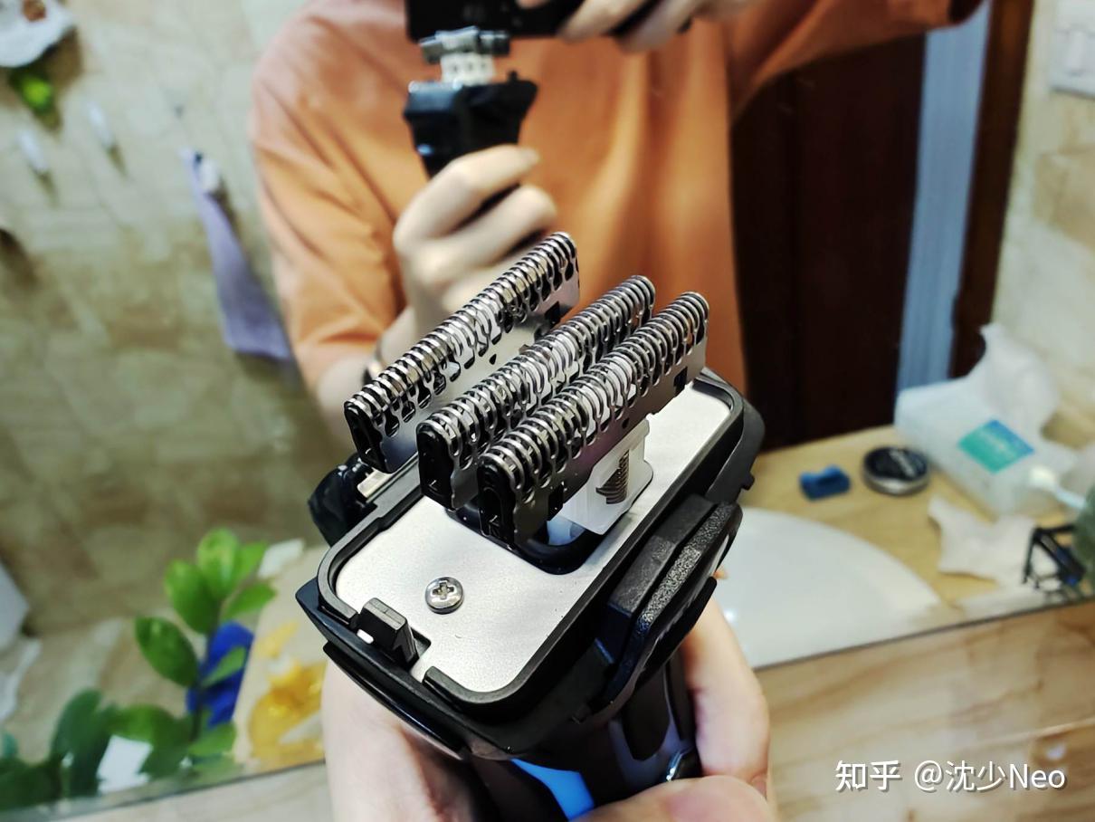 修剃一体,防水耐用的4刀头高性价比之选:izumi 750剃须刀 - 知乎
