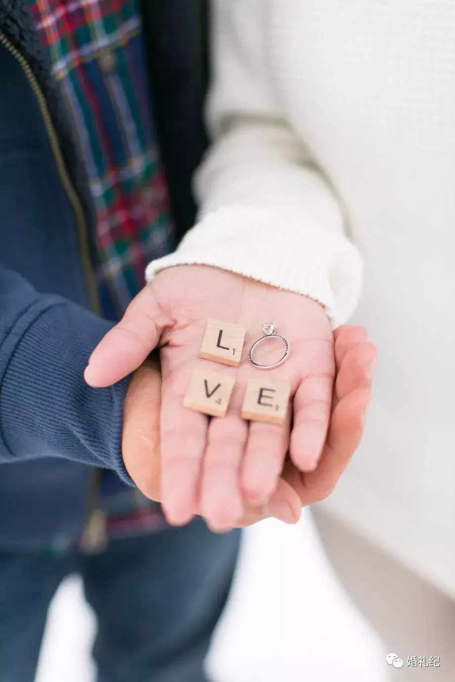 有些女生平时朋友圈还发点动态图片啥的,结婚